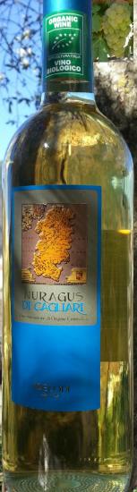 Vin blanc de sardaigne nuragus di cagliari sardegna