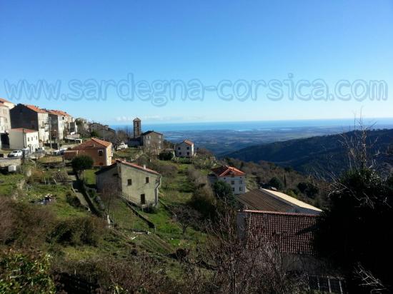 Corsica vista sul mare dal villaggio Antisanti